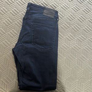 AG Los Angeles Jean. Color dark blue size 34x30. Style is Tellis/Modern Slim